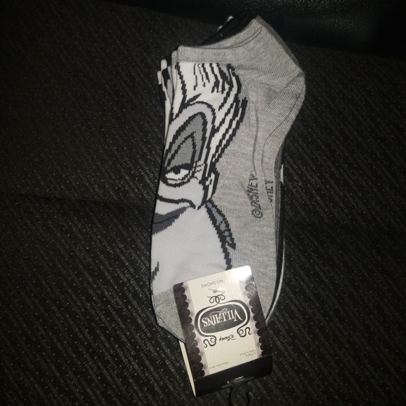 TORRID DISNEY VILLAINS NO SHOW SOCKS SHOE SZ 10-13 - Picture 2 of 4